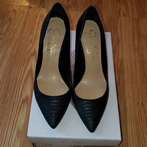 Jessica Simpson Size 7 black pumps